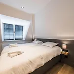 Casa *